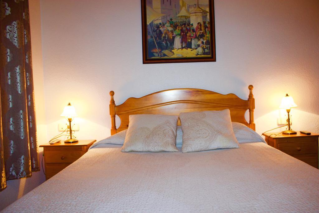 Hotel Mairena ไมเรนา เดล อัลกอร์ ภายนอก รูปภาพ