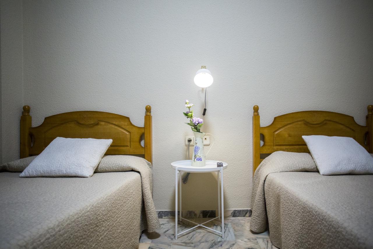 Hotel Mairena ไมเรนา เดล อัลกอร์ ภายนอก รูปภาพ