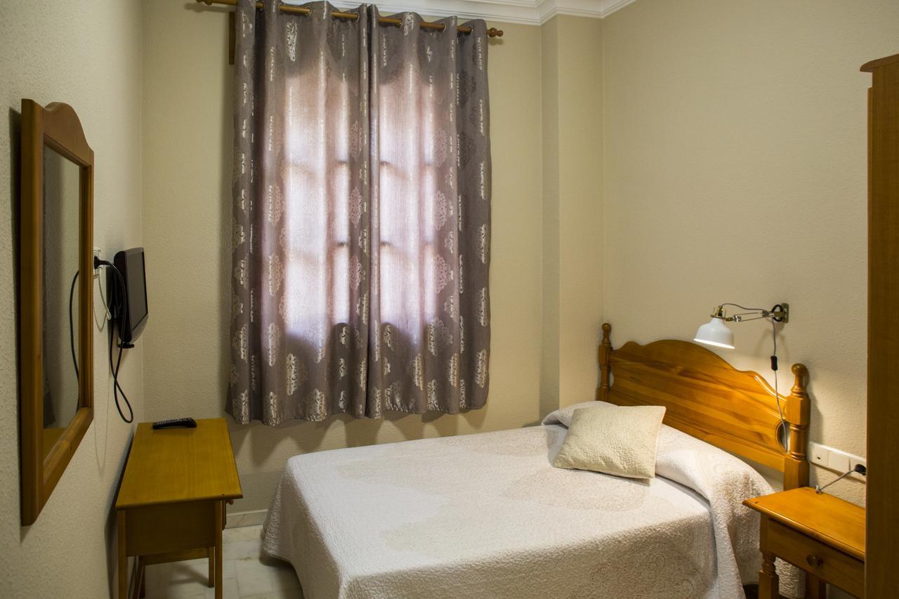 Hotel Mairena ไมเรนา เดล อัลกอร์ ภายนอก รูปภาพ